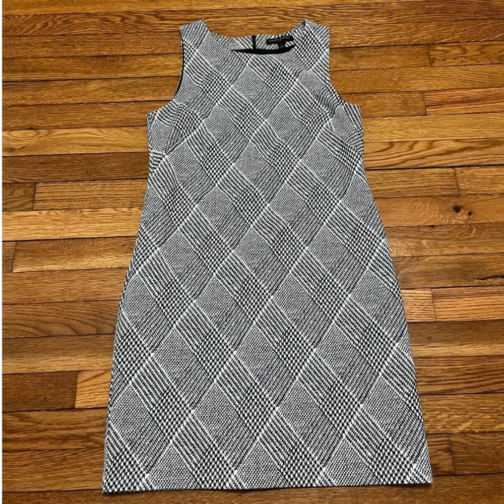 Sleeveless Black and White Patterned Sheath Dress